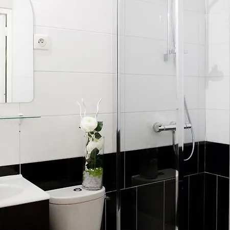 Abat Jour Отель 2*