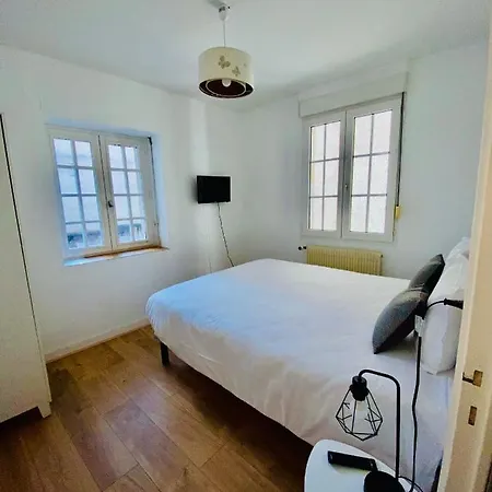 Abat Jour Отель 2*