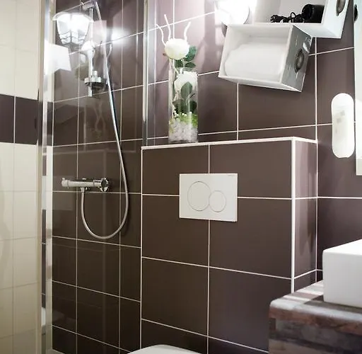 Abat Jour فندق 2*