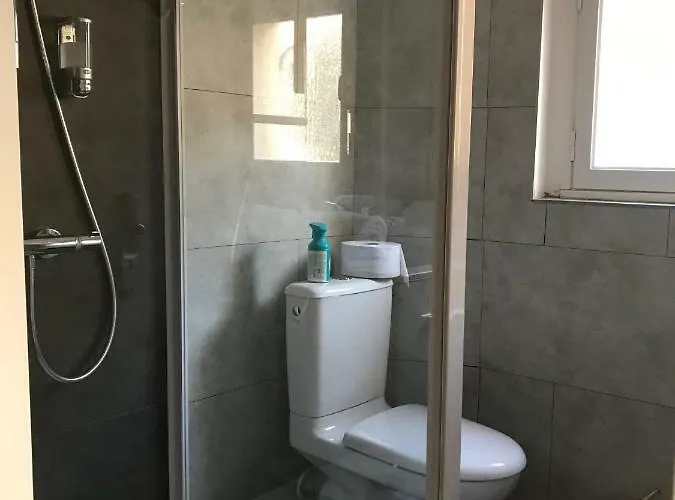 Abat Jour فندق 2*