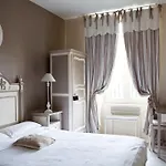Abat Jour Hotel